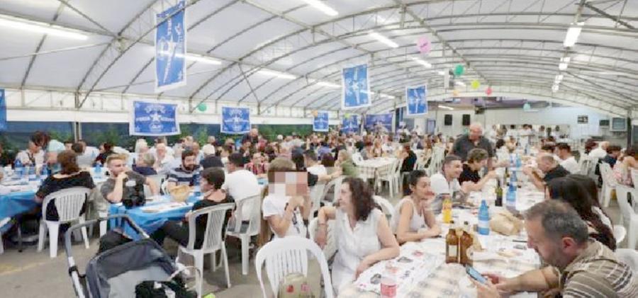 
	Nella foto<br />
	in alto<br />
	di Autovino<br />
	la sagra<br />
	della<br />
	chiocciola<br />
	che si tiene<br />
	questo<br />
	fine settimana<br />
	al parco<br />
	dei Mille<br />
	a Spicchio


