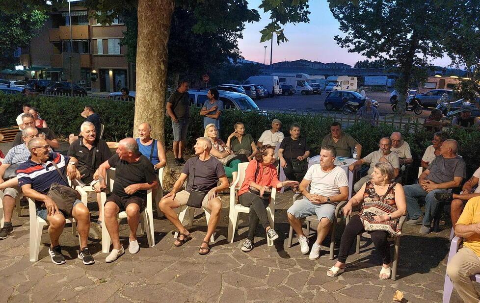 Circolo chiuso, rivolta contro il Pd: «Ora basta con le ingiustizie»