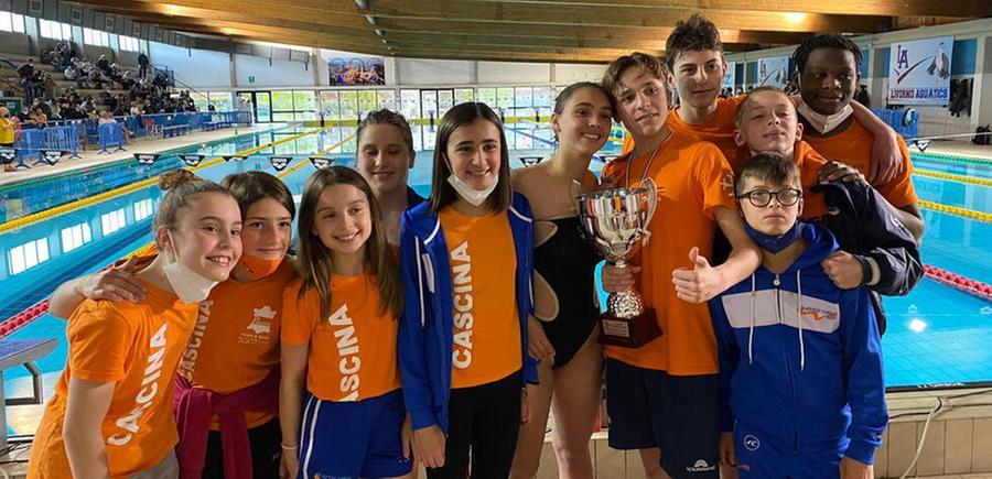 Il gruppo della categoria Esordienti della Nuoto Uisp 2003