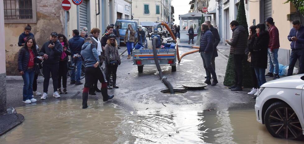 Alluvione a Empoli, zero ristori a 20 attività: «Esclusa perché ho chiuso nel 2021» 