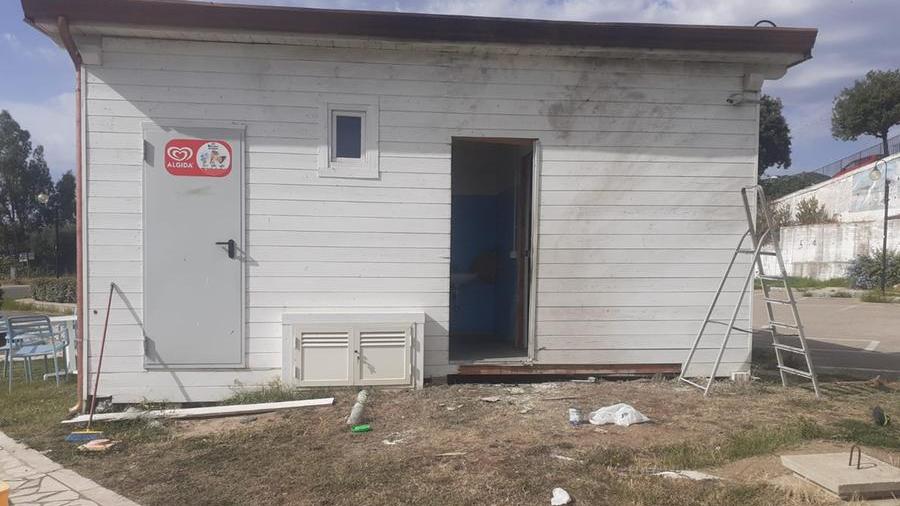 Il chiosco preso di mira