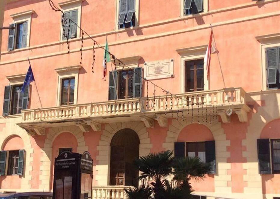 Il palazzo dell’ex Biscotteria sede  del Comune di Portoferraio