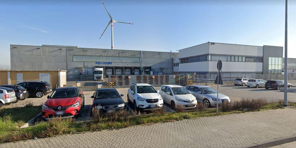 Il Centro logistico della Lidl in via Carpi a Pontedera