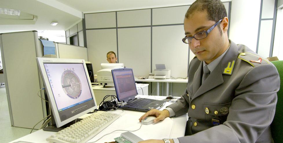 Valdinievole, bancarotta e autoriciclaggio: tre arresti e due ai domiciliari 