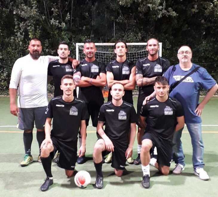 La formazione del Falesia nella finale regionale giocata contro Le Merengues di Empoli