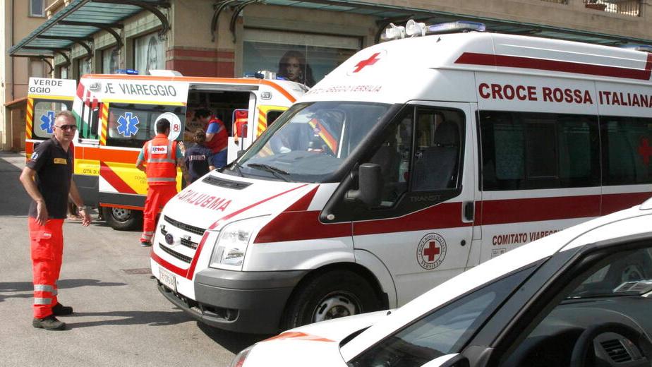 Versilia, le associazioni di volontariato unite nella richiesta di più contributi: «Noi in difficoltà»