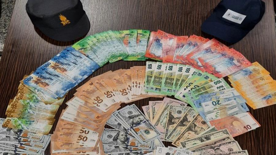 Aeroporto di Elmas, nei bagagli 40mila euro non dichiarati