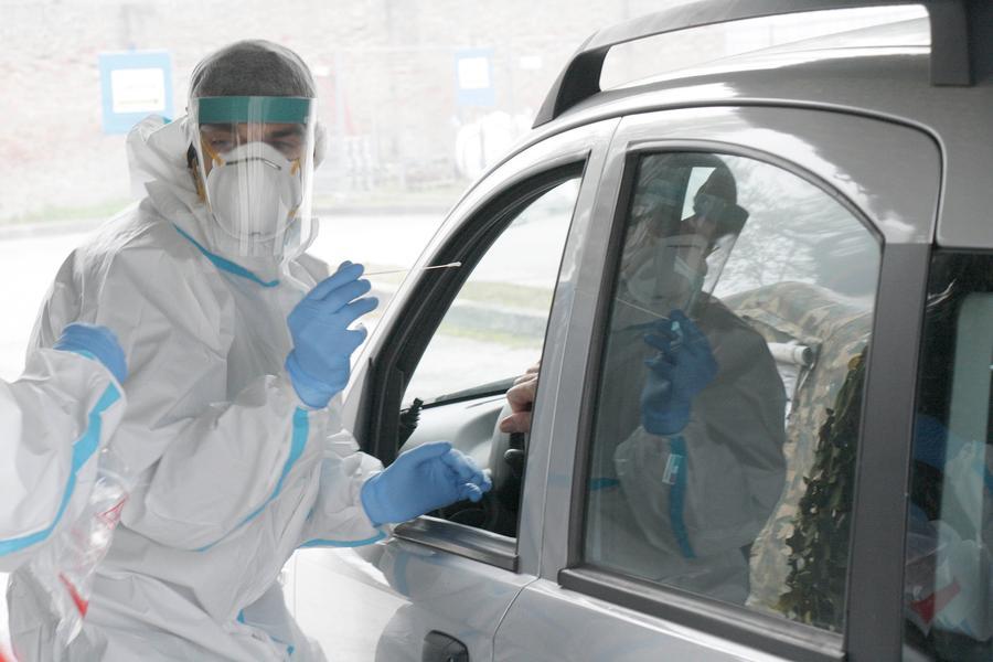 EMERGENZA CORONAVIRUS COVID 19 DRIVE THROUGH ESERCITO PER FARE TAMPONI TAMPONE IN AUTO ALLA CITTADELLA SAN ROCCO