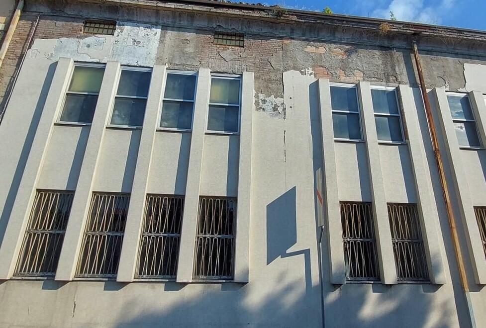 Formigine &nbsp;Sempre più degrado all’ex Maletti «L’intonaco si stacca dalla facciata» 