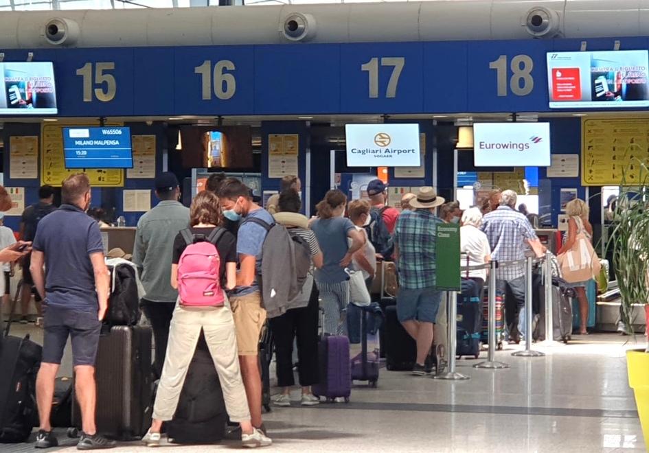 Caos low cost, ma i turisti ci sono e la stagione si allunga