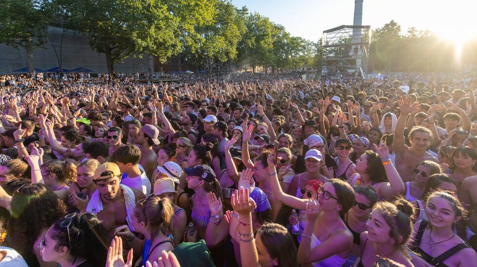 Ferrara invasa dai fan di Blanco. Centinaia in fila fin dal mattino 