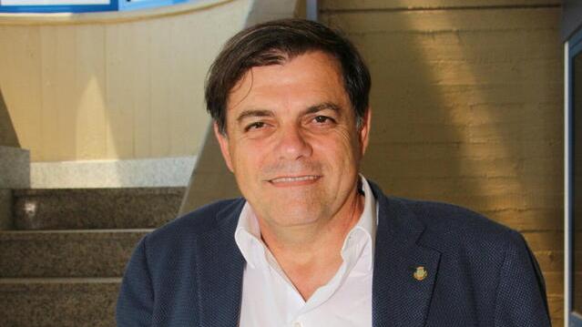 Il sindaco di Pietrasanta e le aragoste a 1.400 euro: «Offerte per tutte le tasche, ma io preferisco le acciughe»