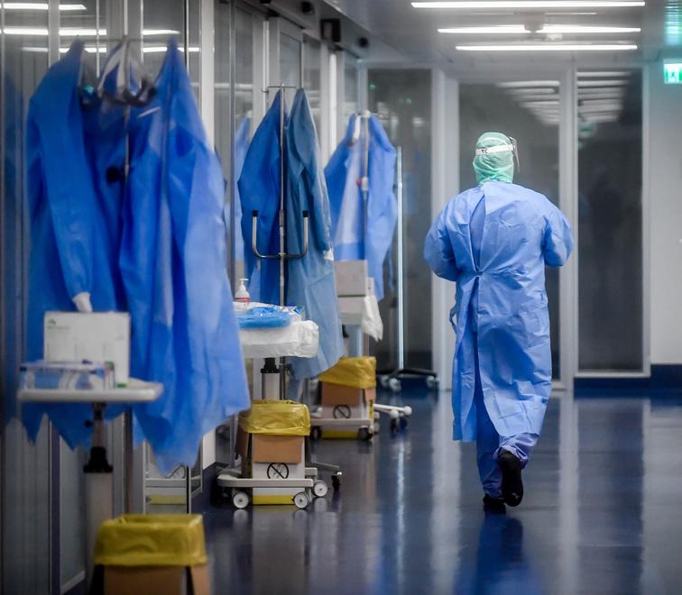 “Bolle” di degenti covid nella Medicina free di Cona. L’ira di infermieri e Oss 