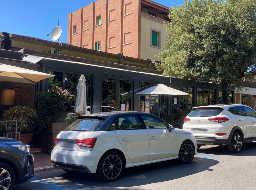 Alcol, due ragazzi si sentono male: chiuso un bar per quindici giorni 
