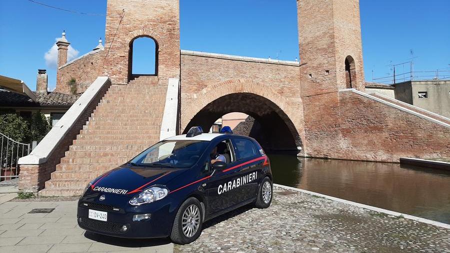 Porto Garibaldi: tentano di derubare un bar, scoperti e bloccati