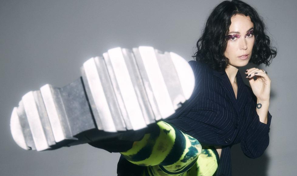 Arriva a Soliera Kelly Lee Owens, paladina della musica elettronica inglese 