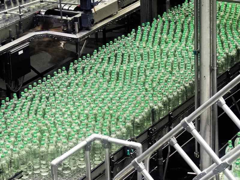 L’anidride carbonica scarseggia e l’acqua gassata rischia di sparire