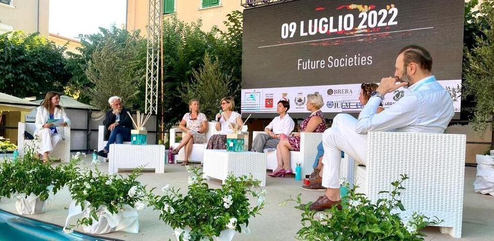 Nella foto il palco di ieri, sabato, a Marciana Marina (foto servizio Gio’ di Stefano)