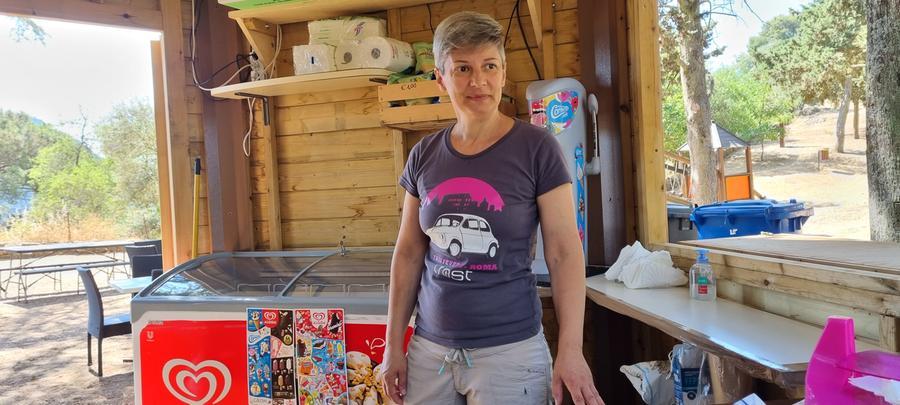 
	Giovanna Ticca nel chiosco appena riaperto

