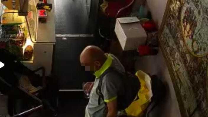 Il ladro ripreso prima del furto