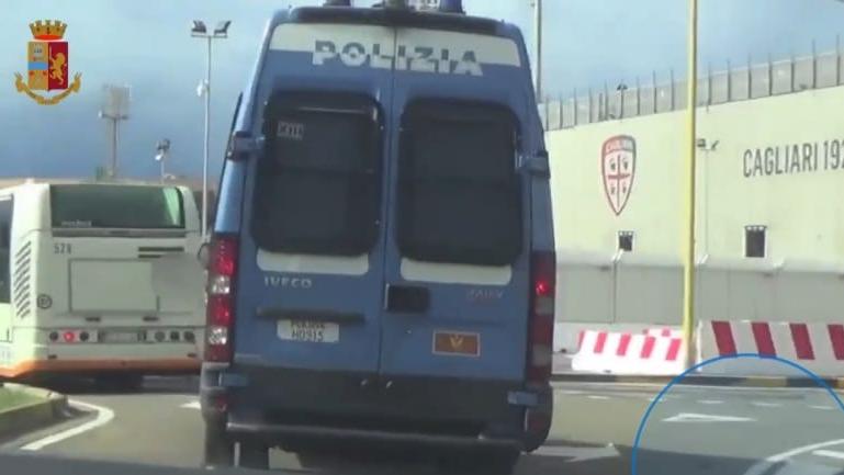 Ultras del Cagliari, 33 misure cautelari e perquisizioni