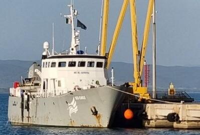 La nave Sea Eagle che ha attraccato al porto di Piombino