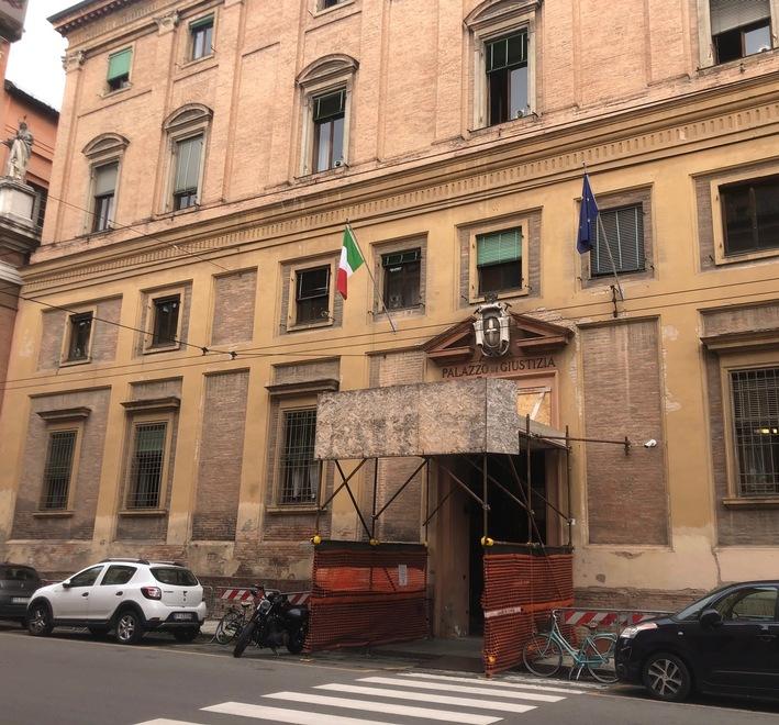 Modena. Abusi sul figlio, papà condannato a 7 anni