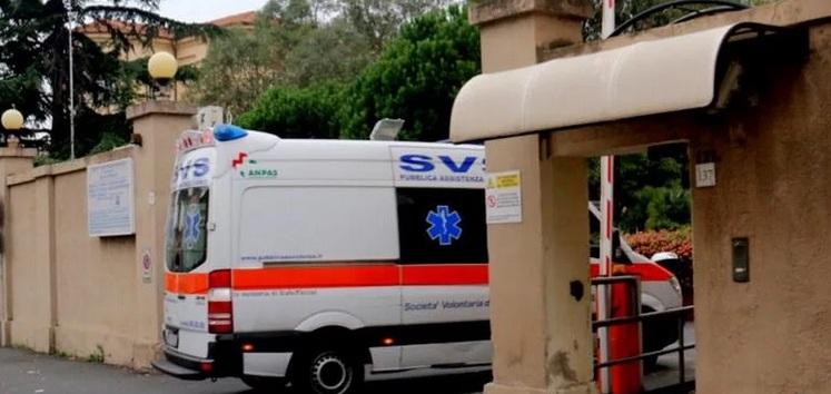 Livorno, investito bimbo di un mese: il passeggino lo ha protetto