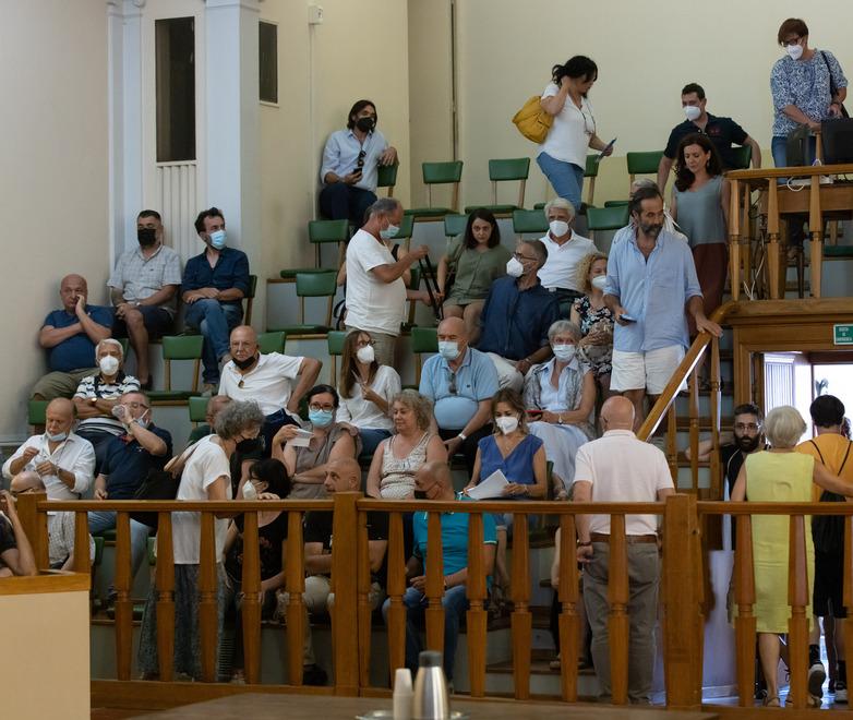 Iper a Ferrara est, rinvio tra le polemiche. E sul market un sì risicato