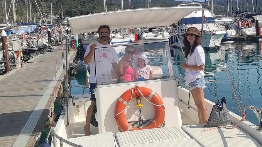La passeggiata in mare benefica a Talamone