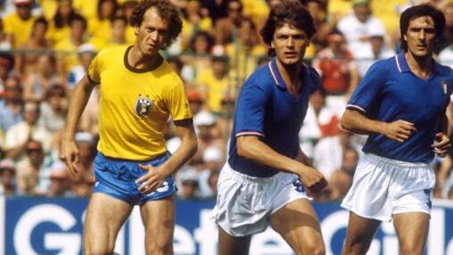 Falcao, Antognoni e Scirea in azione in Italia-Brasile 3-2 dell'82