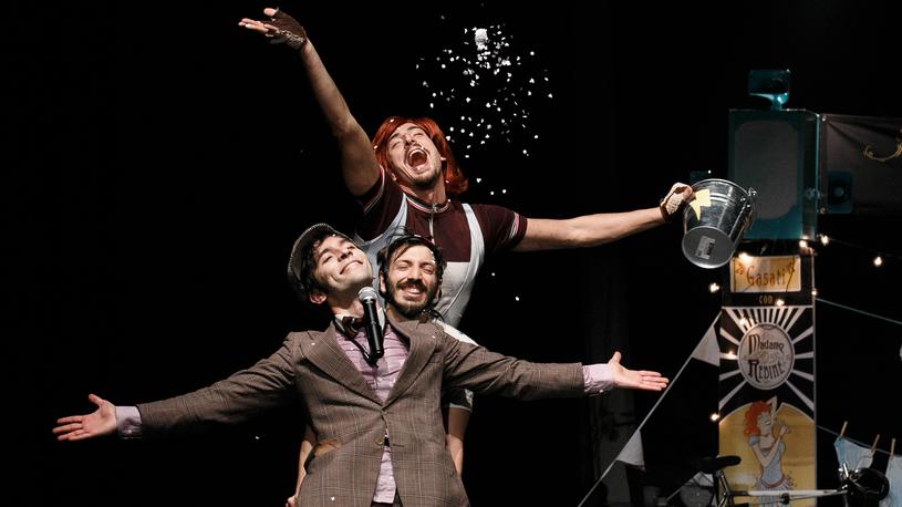 Nonantola. Clownerie e musica in giardino
