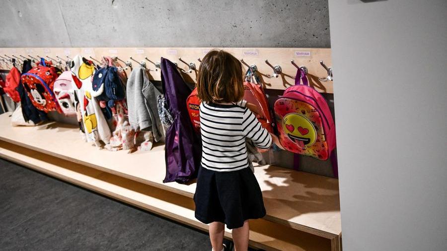 01/09/2020 Bordeaux, bambini arrivano alla Simone Veil School per il primo giorno di asilo