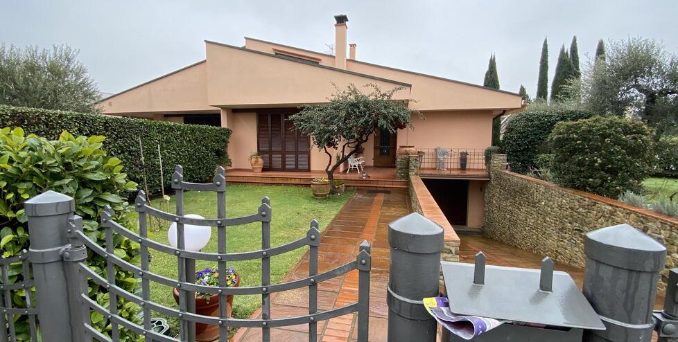 La villa dove Giovanna Cristofani viveva da sola e fu rapinata e picchiata da tre uomini nel febbraio dello scorso anno