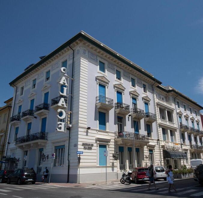 L’Hotel Palace festeggia i cent’anni che hanno fatto grande Viareggio