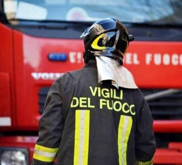 Emergenza infinita per i vigili del fuoco a Sassari: «Siamo al collasso» 