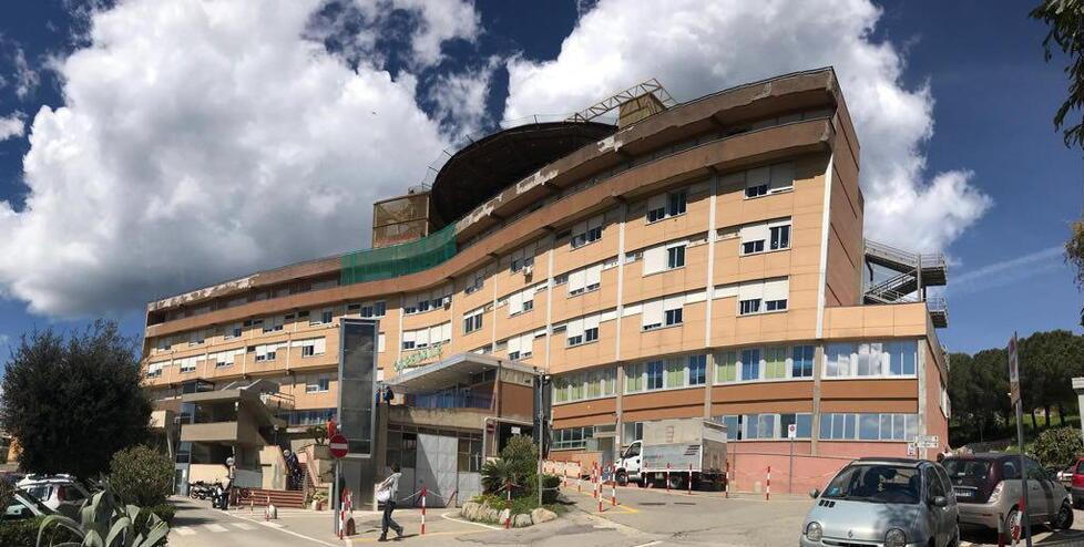Elba, i turisti restano senza dialisi: mancano i medici nefrologi 