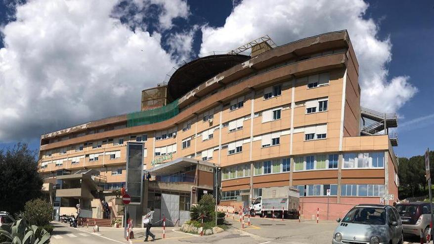 Elba, i turisti restano senza dialisi: mancano i medici nefrologi