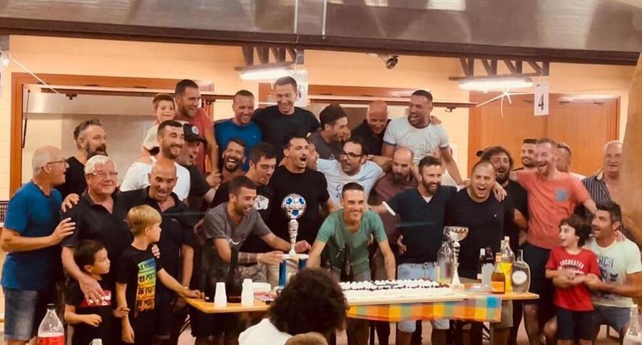 
	La squadra dello Sporting Club al termine della cena celebrativa per la grande stagione disputata&nbsp;

