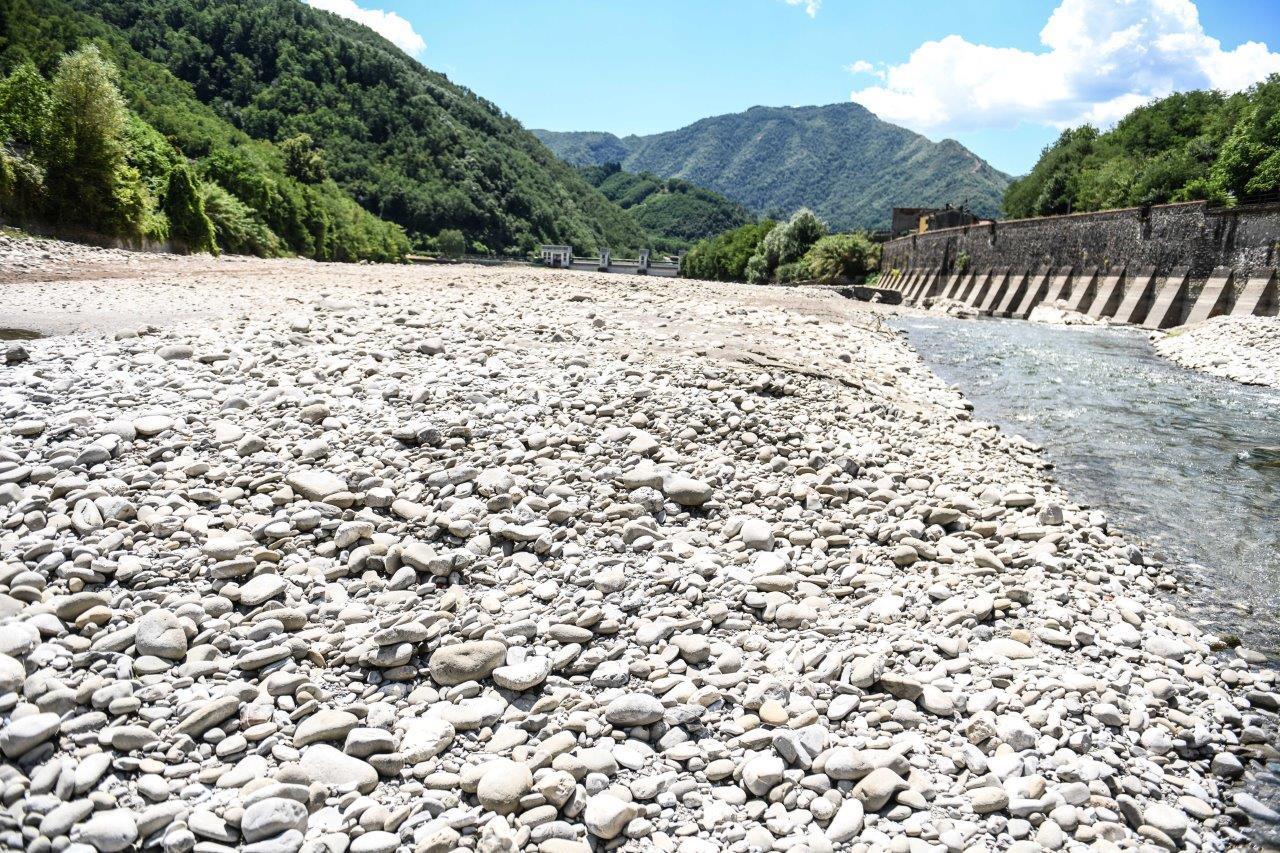 Un tratto del Serchio in secca