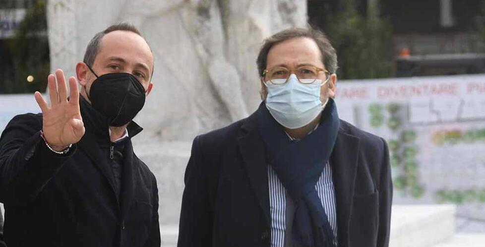 Marco Guidi con il sindaco Persiani durante la inaugurazione di piazza Garibaldi