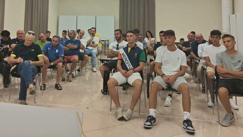 Calcio. Presentato il nuovo Mesola all’assalto della Promozione