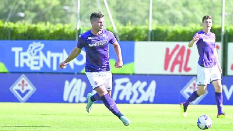 Dormiva nell’auto di papà: ora Jovic si è preso Firenze
