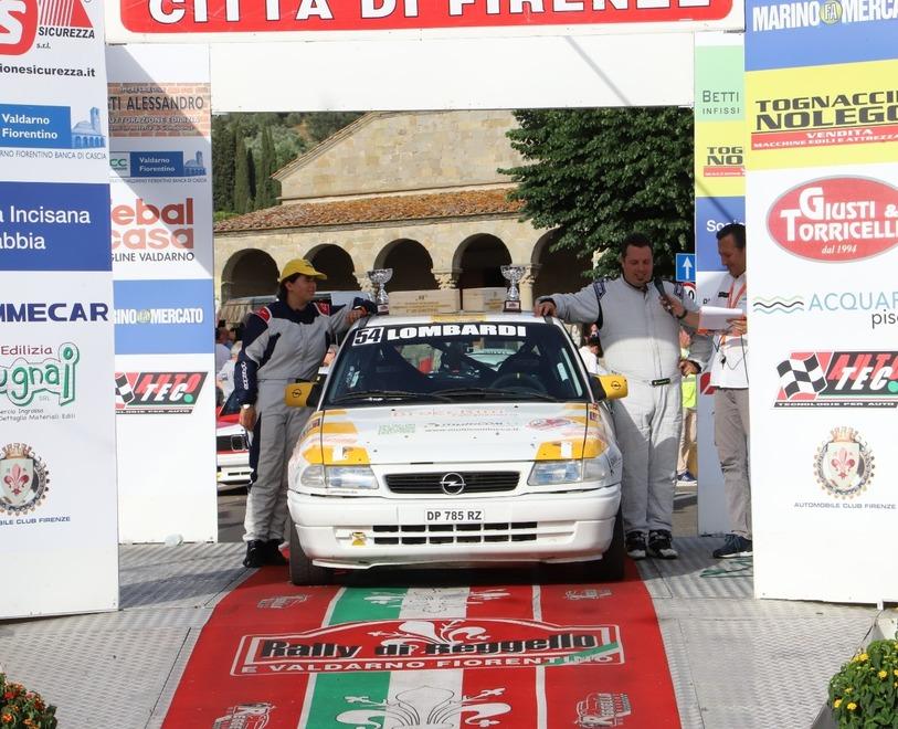 Silvia Barsotti (a fianco) comanda la classifica copiloti. La codriver ha archiviato il Rally di Reggello centrando il massimo obiettivo di classe N3 su Opel Astra GSI