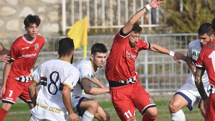 Filippo Manfredi sullo sfondo
