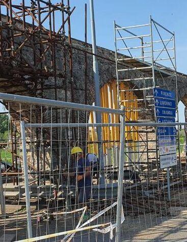 Il cantiere al passaggio sotto l’acquedotto
