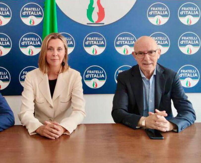 Barbara Paci con il deputato Riccardo Zucconi