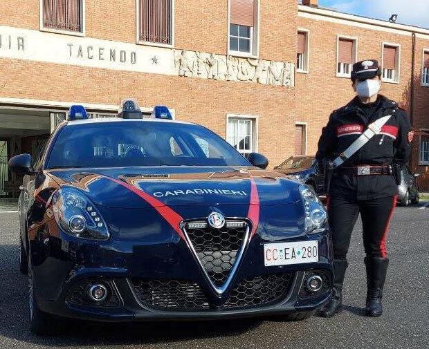 Litiga con la compagna con addosso una pistola clandestina: trentenne finisce in carcere