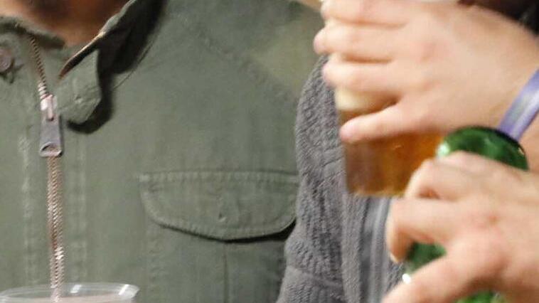 Pietrasanta, un patto contro l’alcol ai giovani tra bar, scuola e istituzioni