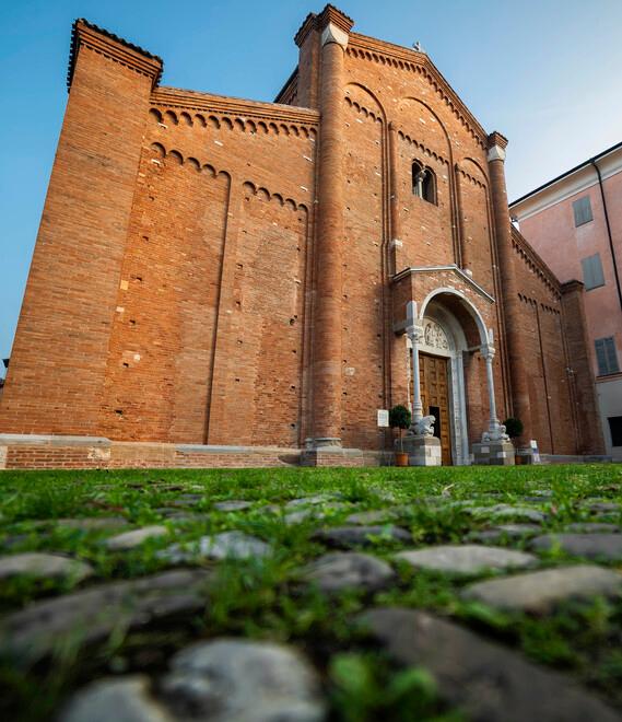 Nonantola Un libro di 200 pagine sull’Abbazia «Ecco i segreti della sua architettura» 